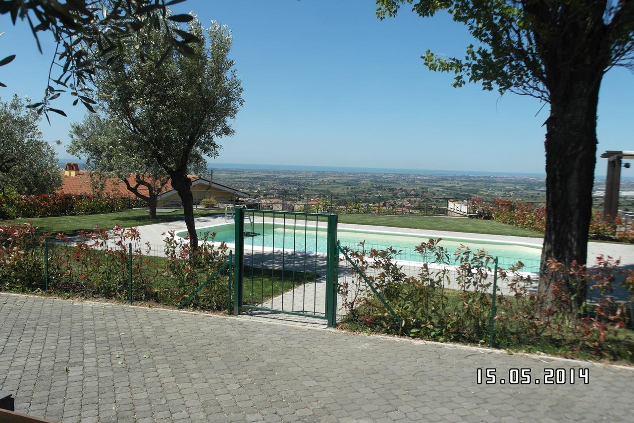 Agriturismo La Vite E Gli Ulivi Villa Арича Екстериор снимка