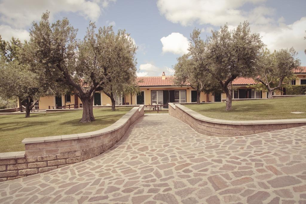 Agriturismo La Vite E Gli Ulivi Villa Арича Екстериор снимка